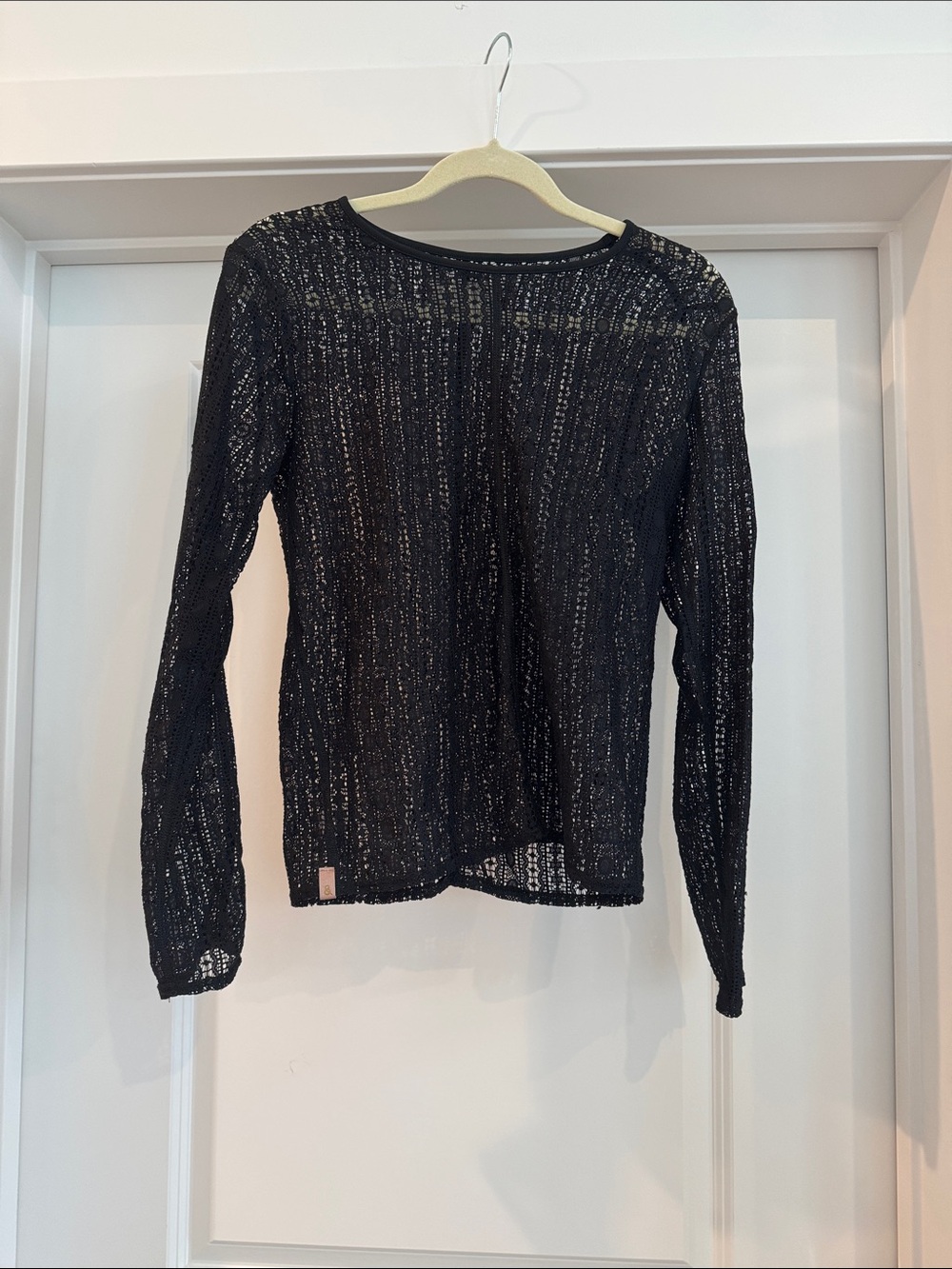 Women's Black Sheer Long-Sleeve Knit Top